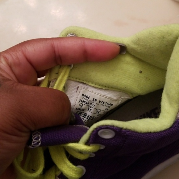 SOLD!!!! Women's Nike Purp-Highlighter Sneaks - Picture 5 of 5